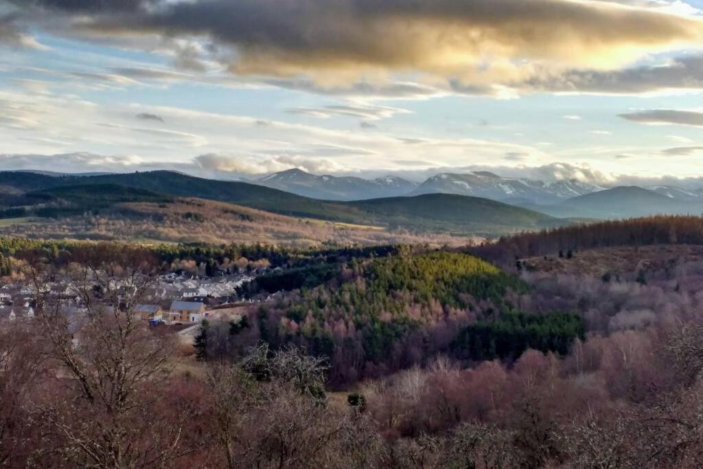Asgard House - Modern Cosy House In The Cairngorms Villa Grantown-on-Spey Dış mekan fotoğraf